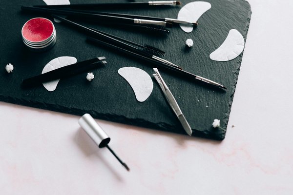 Exploring the Most Captivating Fragrance Notes That Capture the Essence of a British Autumn