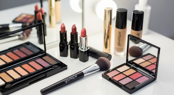 What Makes Younique makeup Stand Out in the Beauty Industry Today?